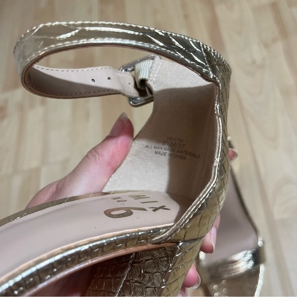 Mix No. 6 Women’s Size 6.5 Heels Gold Strappy Snakeskin - Picture 4 of 5